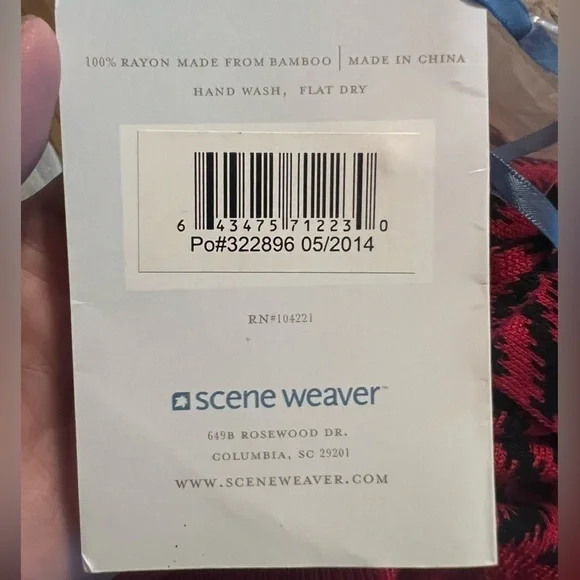 Papillon NWT scene weaver red and black rayon scarf or Shae - Picture 7 of 7